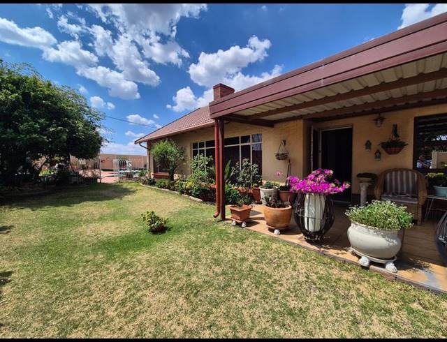3 BEDROOM HOUSE FOR SALE IN LINMEYER